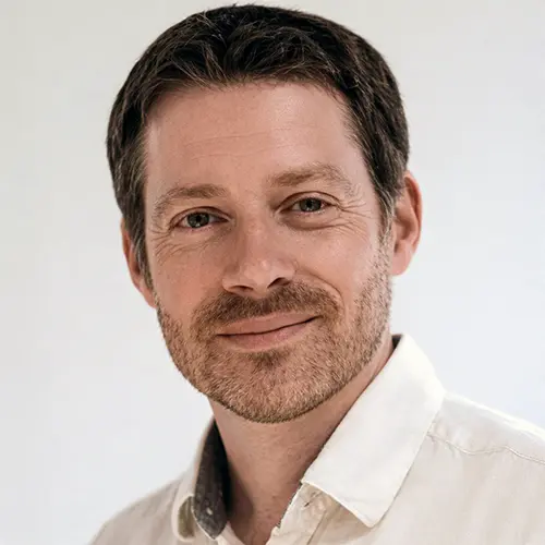 Portrait de Damien Iannuzziello, consultant digital et e-commerce